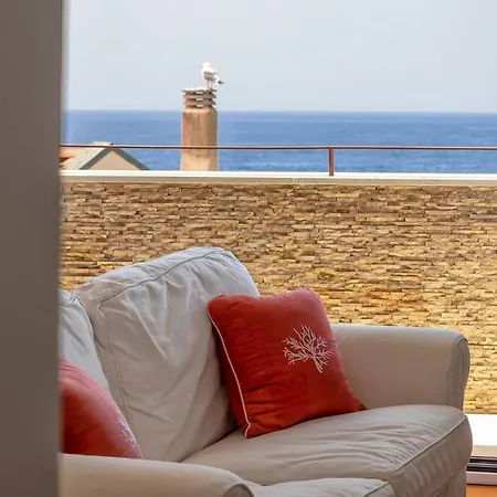 View 121 Attico Vista Mare Apartment